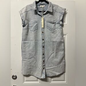 She +Sky denim Button Up dress size Large in Light Blue